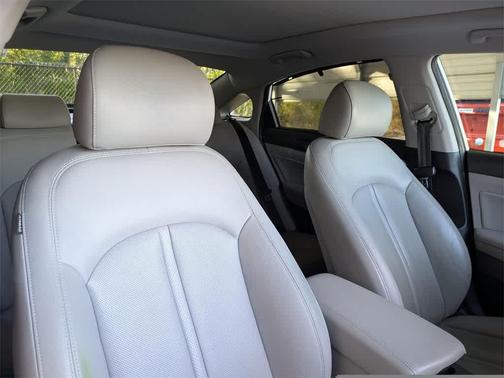 2019 Hyundai SONATA Hybrid Limited