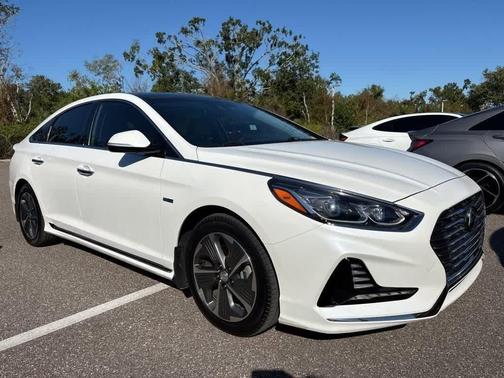 2019 Hyundai SONATA Hybrid Limited