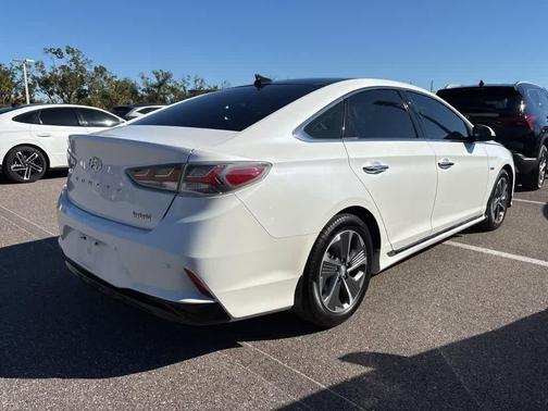 2019 Hyundai SONATA Hybrid Limited