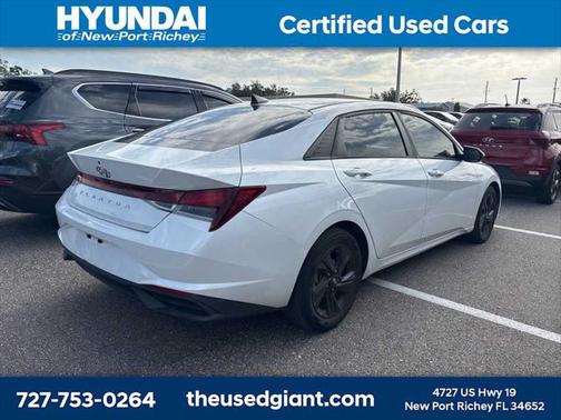 2021 Hyundai ELANTRA SEL