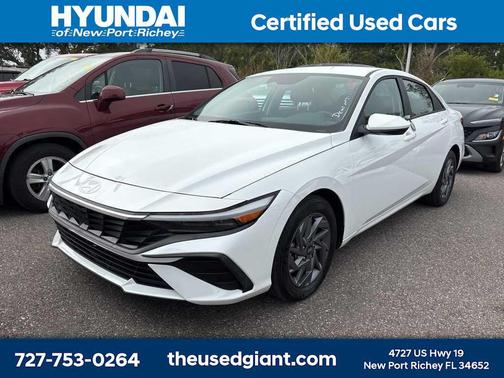 2024 Hyundai ELANTRA SEL