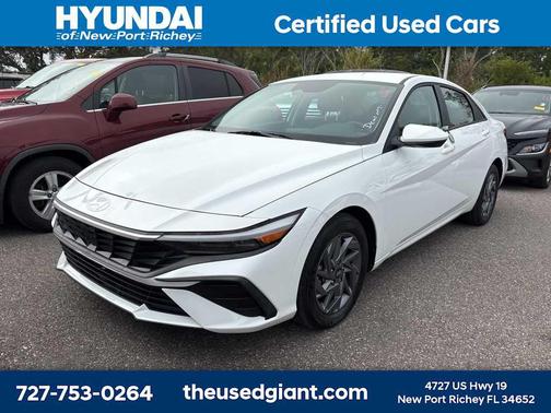 2024 Hyundai ELANTRA SEL