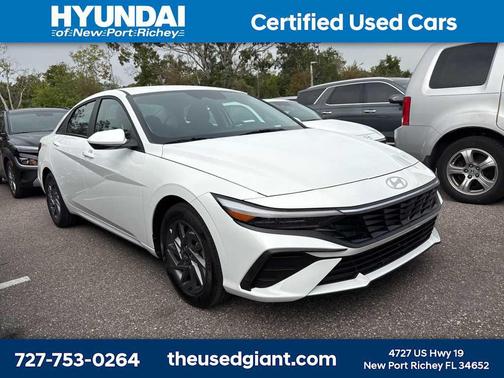 2024 Hyundai ELANTRA SEL