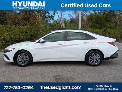2024 Hyundai ELANTRA SEL