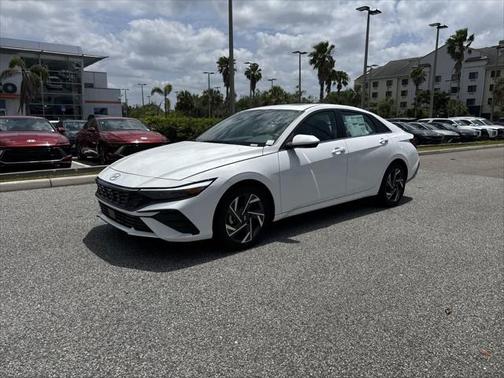 2025 Hyundai ELANTRA SEL
