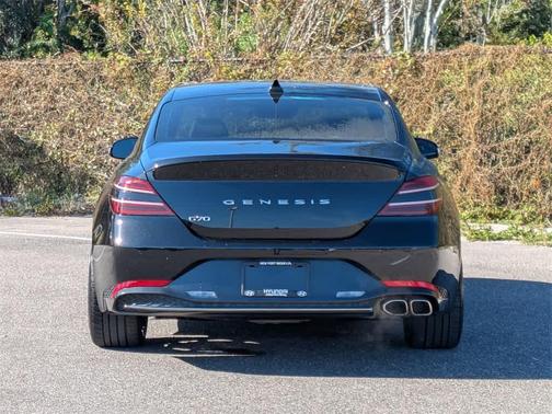 2023 Genesis G70 2.0T RWD