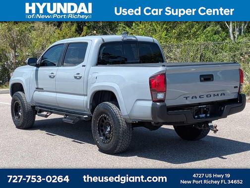 Cement 2019 Toyota Tacoma SR5