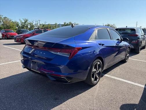2021 Hyundai ELANTRA SEL