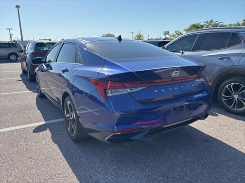 2021 Hyundai ELANTRA SEL
