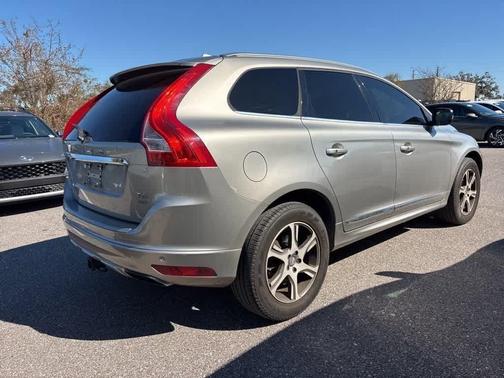 2015 Volvo XC60 T6 Platinum