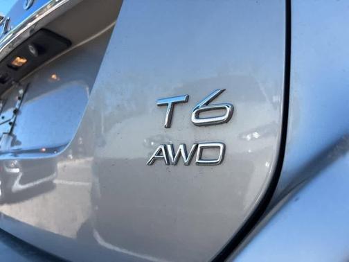 2015 Volvo XC60 T6 Platinum