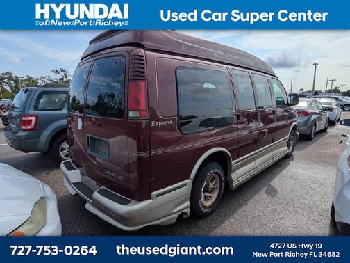 Dark Carmine Red Metallic 2002 Chevrolet Express 1500 Base
