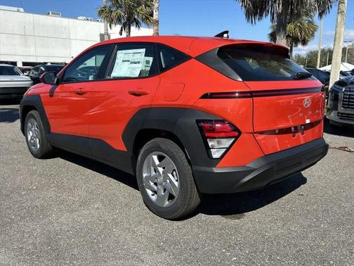 2025 Hyundai KONA SE