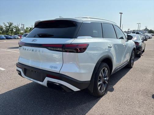 2024 INFINITI QX60 Luxe