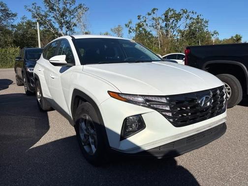 2022 Hyundai TUCSON SE