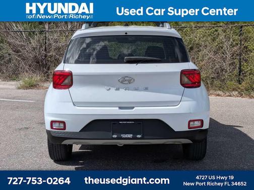 2023 Hyundai VENUE SEL