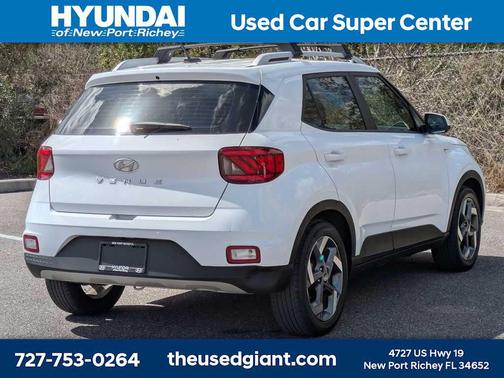 2023 Hyundai VENUE SEL
