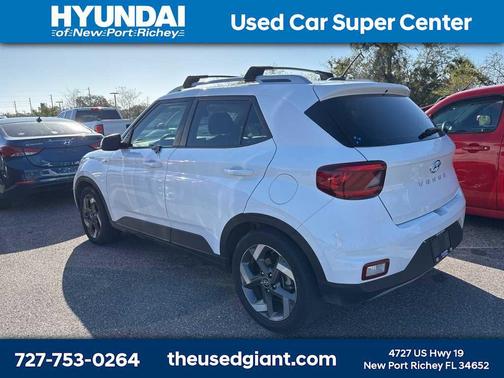 2023 Hyundai VENUE SEL