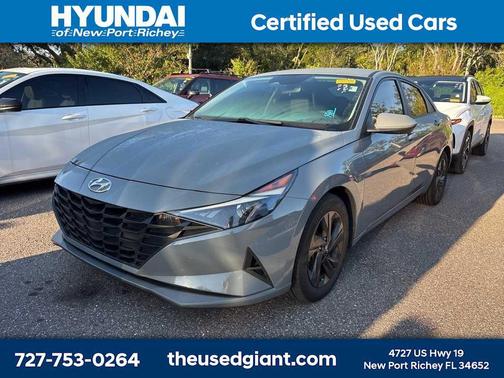 2022 Hyundai ELANTRA SEL