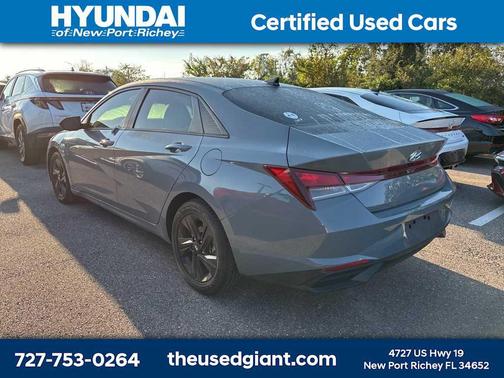 2022 Hyundai ELANTRA SEL