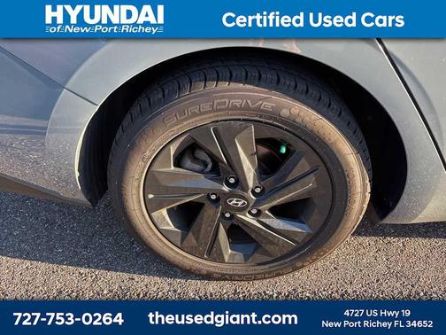 2022 Hyundai ELANTRA SEL