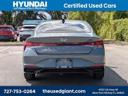 2022 Hyundai ELANTRA SEL