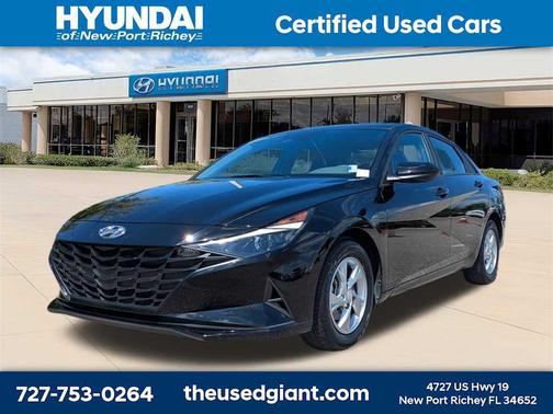 2022 Hyundai ELANTRA SE