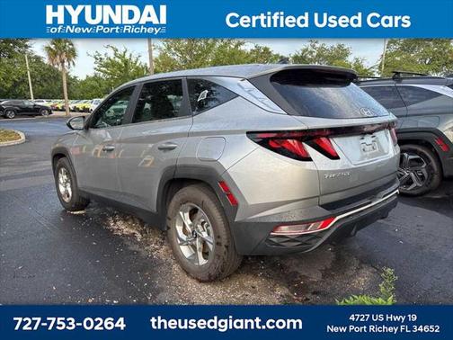 2022 Hyundai TUCSON SE