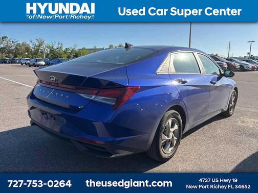 2023 Hyundai ELANTRA SE