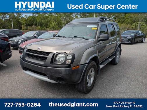Beige 2004 Nissan Xterra XE