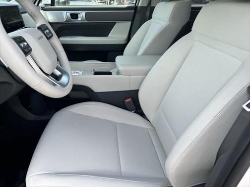 2025 Hyundai SANTA FE SE