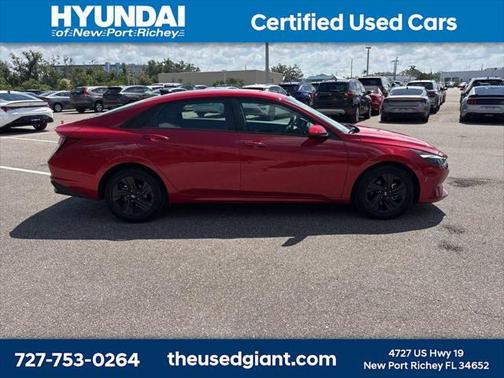 2022 Hyundai ELANTRA SEL