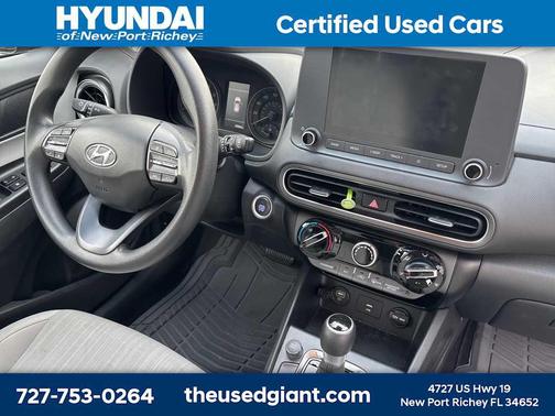 2022 Hyundai KONA SEL