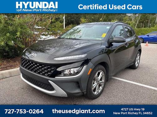2022 Hyundai KONA SEL