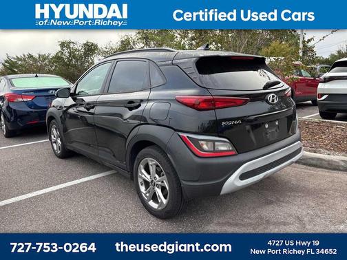 2022 Hyundai KONA SEL