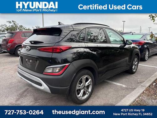 2022 Hyundai KONA SEL