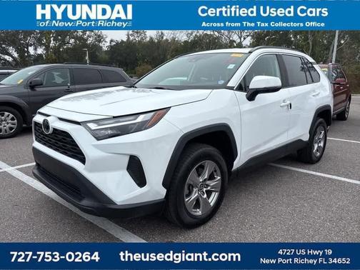 2022 Toyota RAV4 XLE
