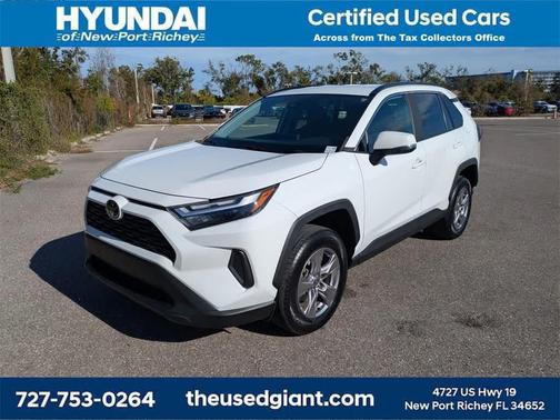 2022 Toyota RAV4 XLE