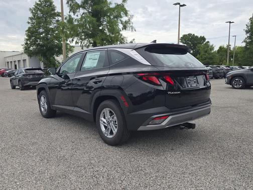 Phantom Black 2026 Hyundai TUCSON SE