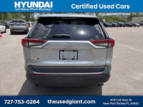 2021 Toyota RAV4 LE