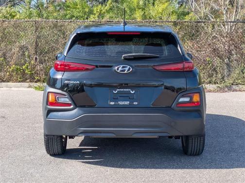 2021 Hyundai KONA SE