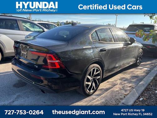 2019 Volvo S60 T5 Momentum