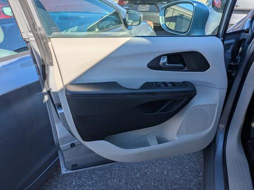 2020 Chrysler Pacifica Touring