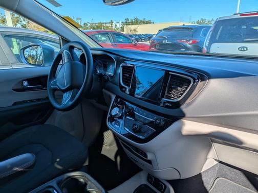 2020 Chrysler Pacifica Touring