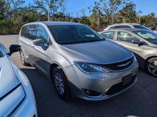 2020 Chrysler Pacifica Touring
