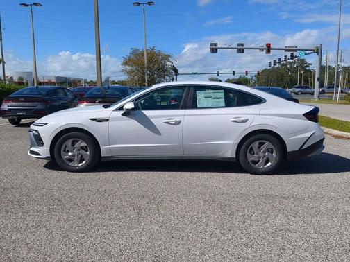 2026 Hyundai SONATA SE