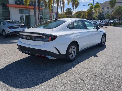 2026 Hyundai SONATA SE