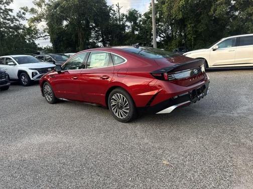 2025 Hyundai SONATA Hybrid SE