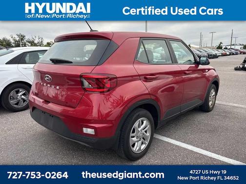 2023 Hyundai VENUE SE