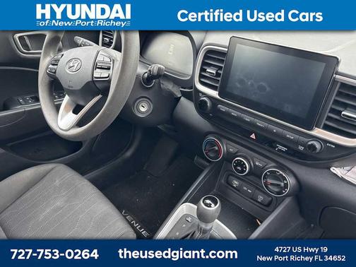 2023 Hyundai VENUE SE
